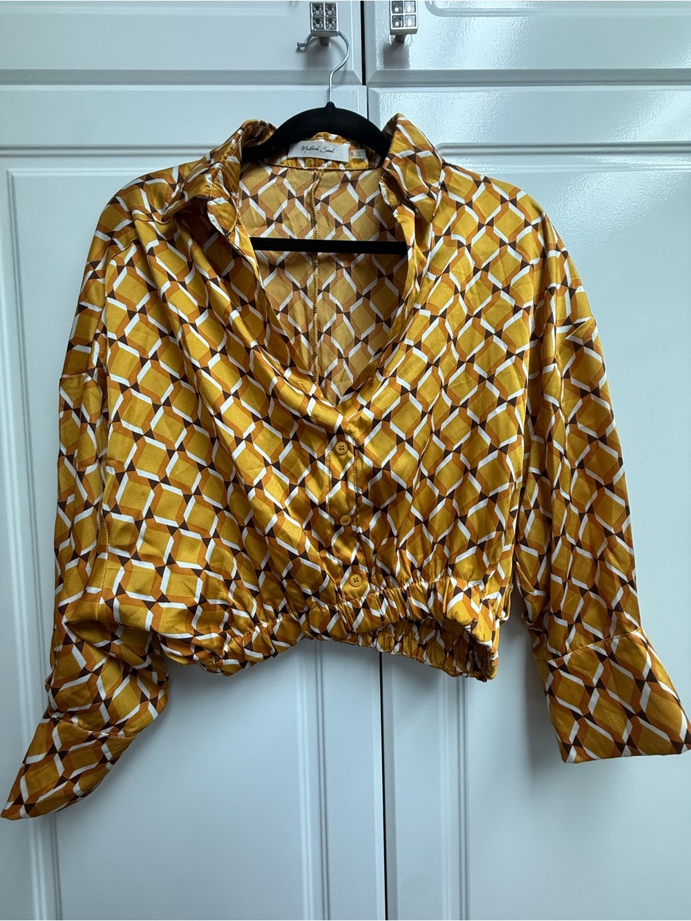 Mustard Geometric Button-Front Cropped Shirt Women